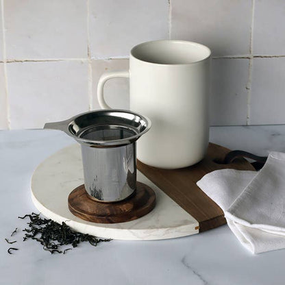 White stoneware tea pot with acacia lid